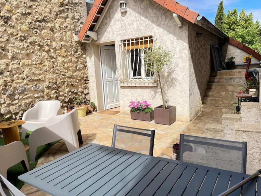 «  La Petite Maison » ....Des Grands Espaces... Сен-Мор-де-Фоссе Екстер'єр фото